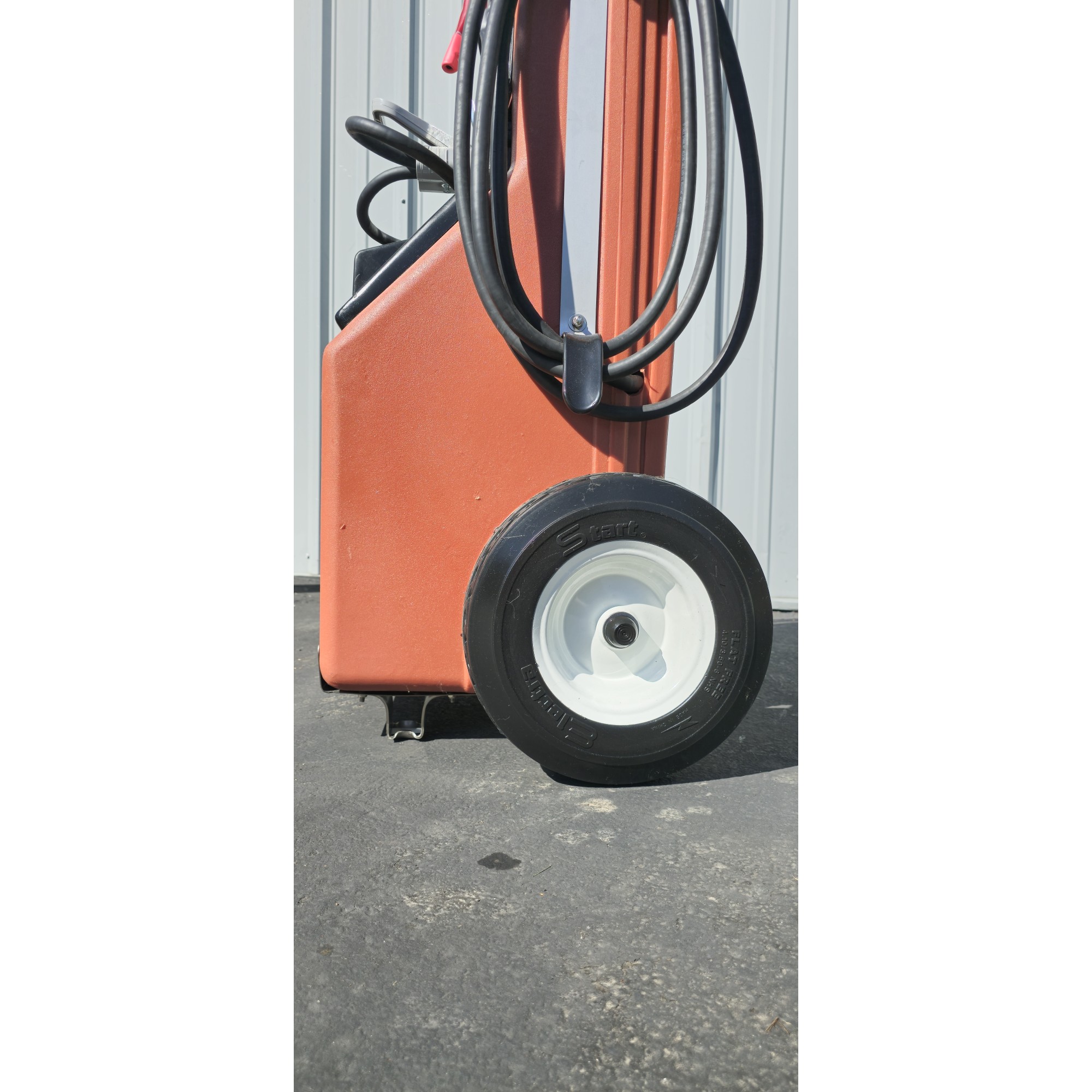 12/24 Volt Jump Start Box thumbnail 4