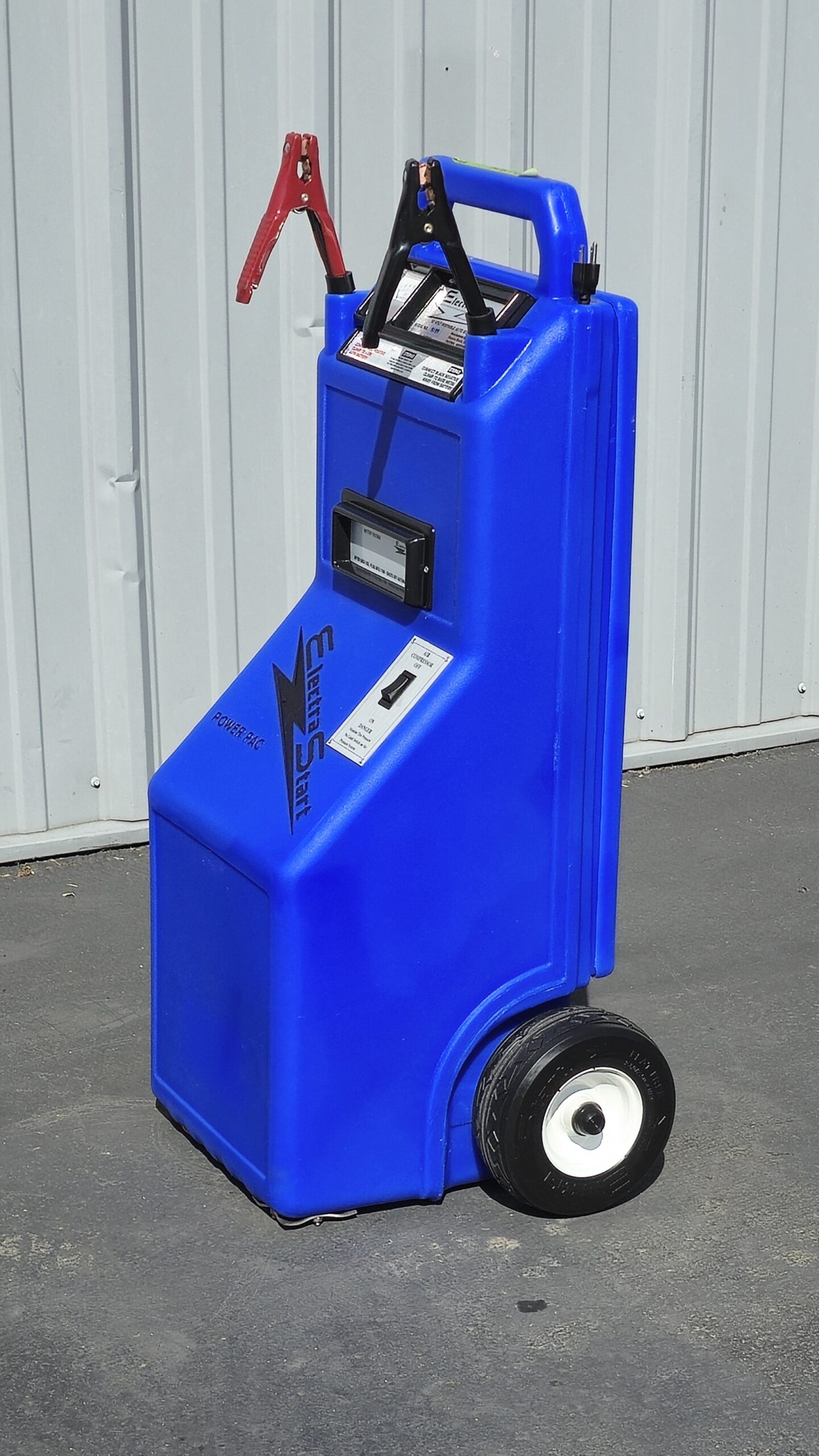 12 Volt Jump Start Box with Air Compressor thumbnail 2